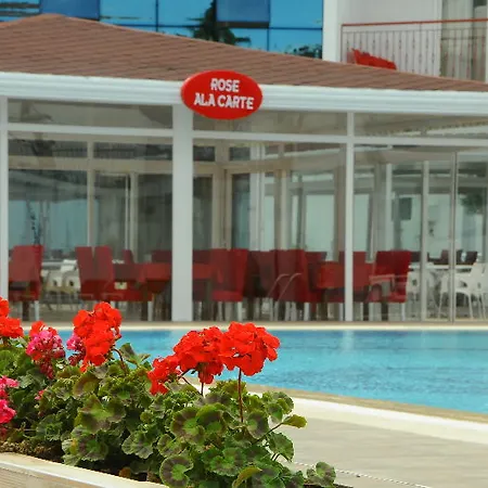 Rose Hotel