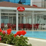 Rose Hotel