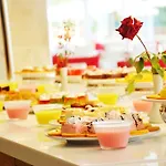 Rose Hotel