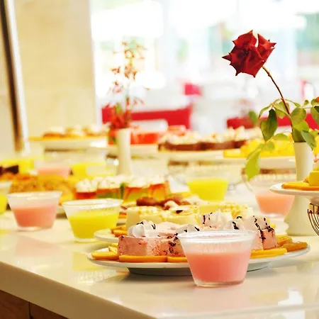 Rose Hotel