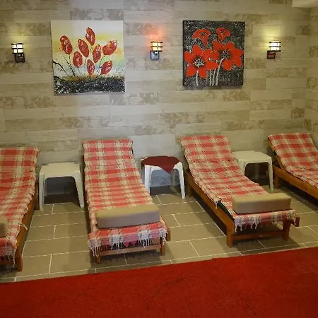 Rose Hotel 3*