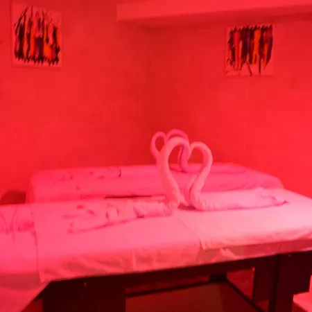 Rose 3* Side