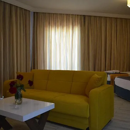 Rose Hotel